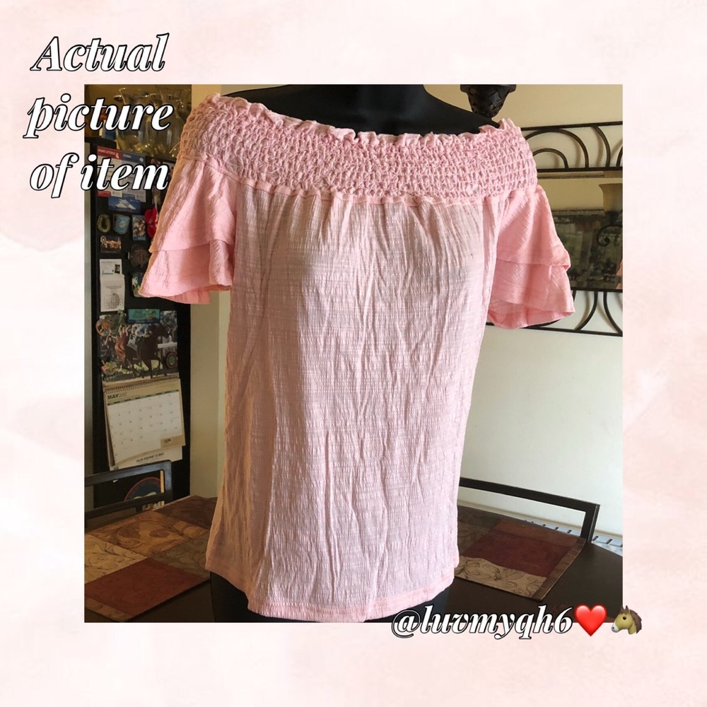 Off the Shoulder Top 🎉2X HP🎉 - Picture 3 of 4
